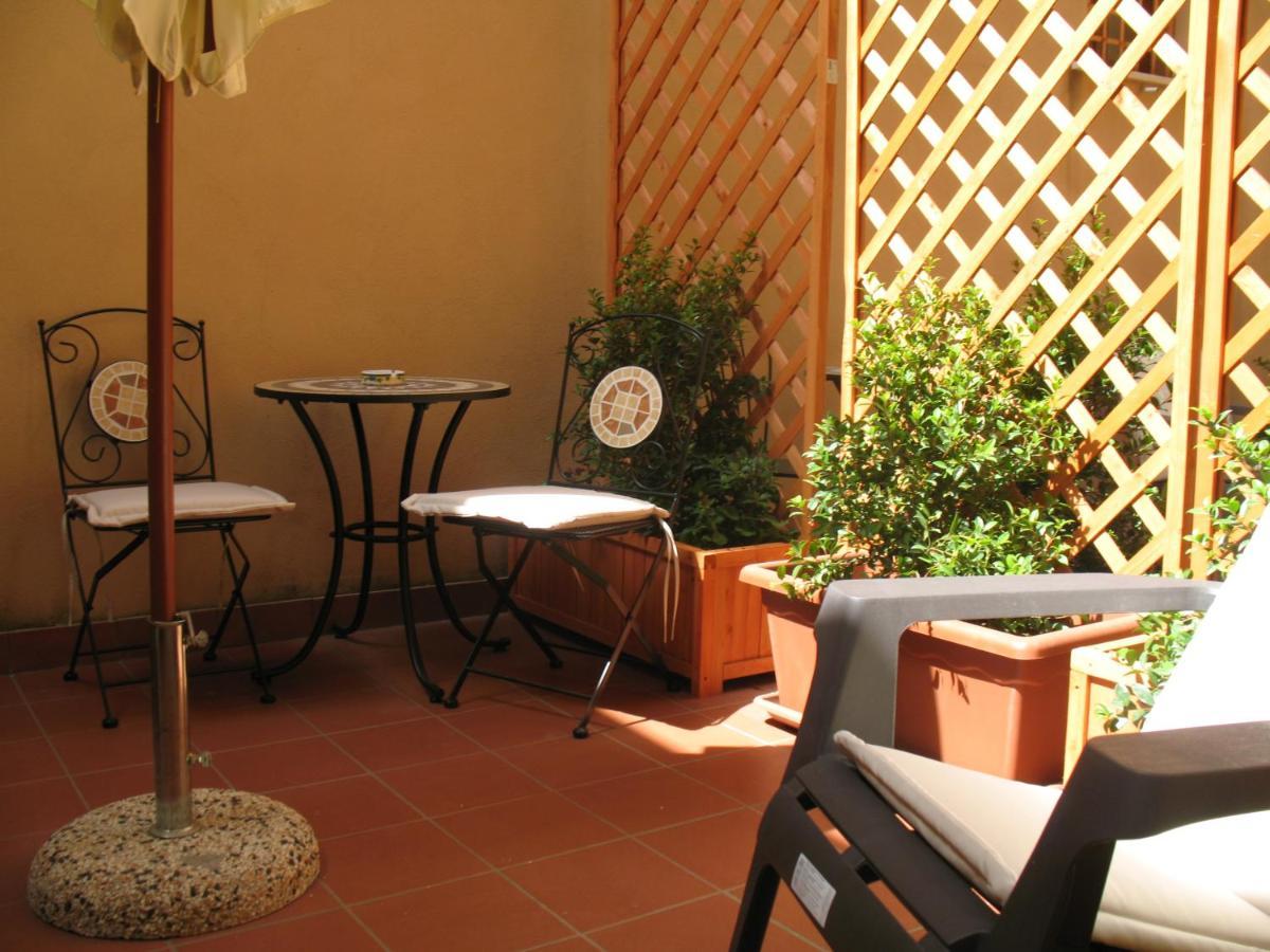 Bed&Bed Tommaso Fazzello Only Rooms Taormina Exterior foto