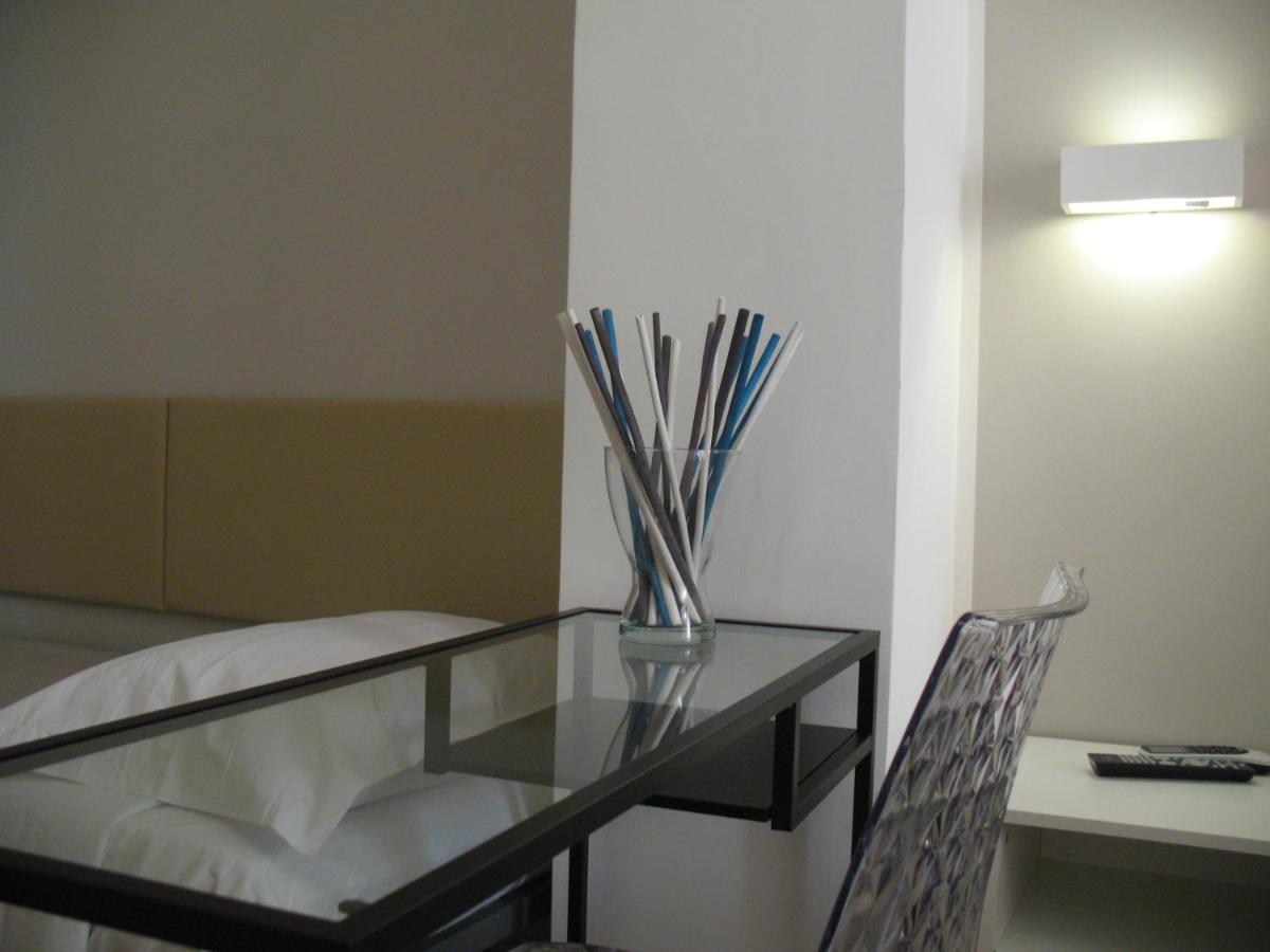 Bed&Bed Tommaso Fazzello Only Rooms Taormina Exterior foto