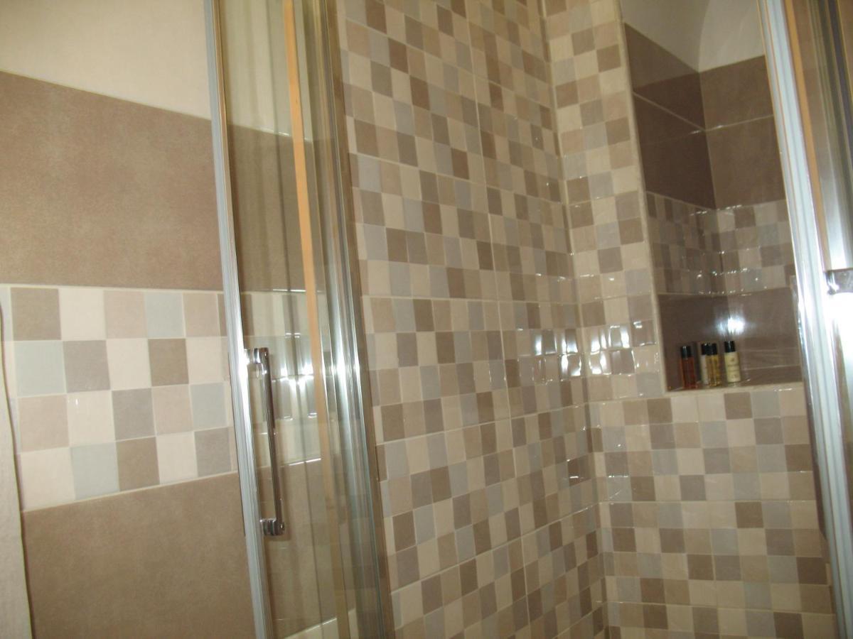 Bed&Bed Tommaso Fazzello Only Rooms Taormina Exterior foto